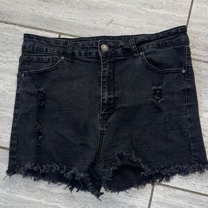 Fire & Rain Sz 15 Black Distressed Denim Shorts